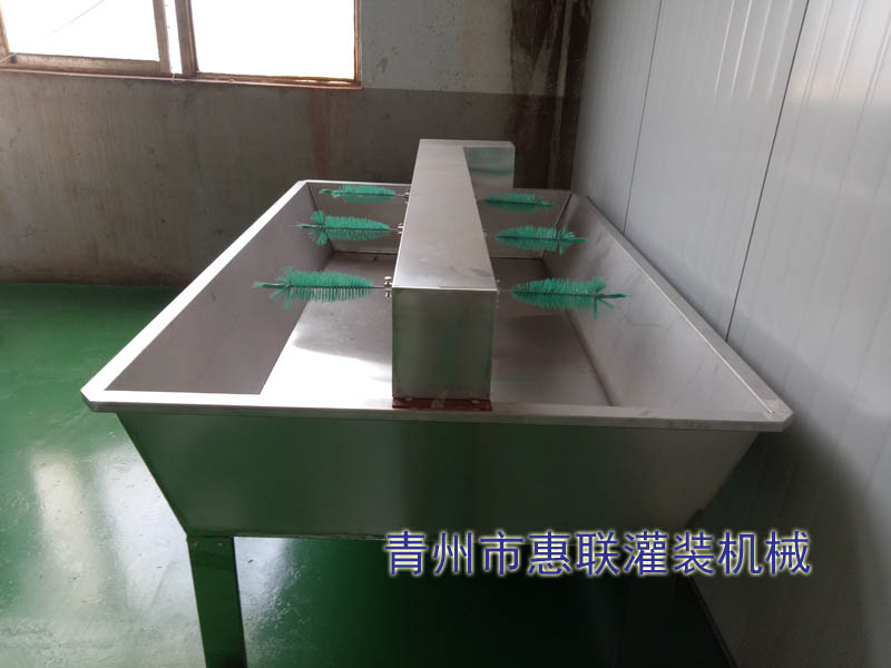 小型洗瓶機(jī)的沖瓶原理是什么？